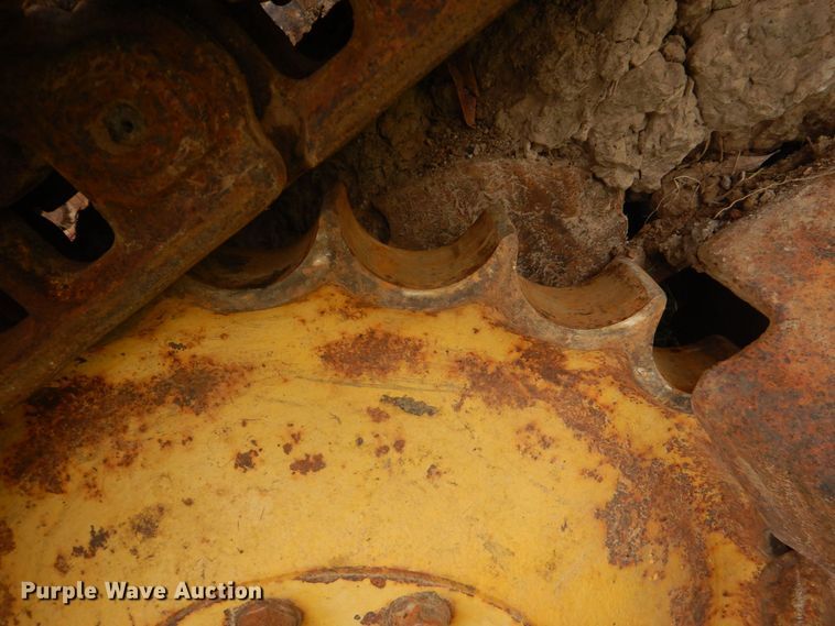 image for item DO1658 1992 John Deere 550G  dozer