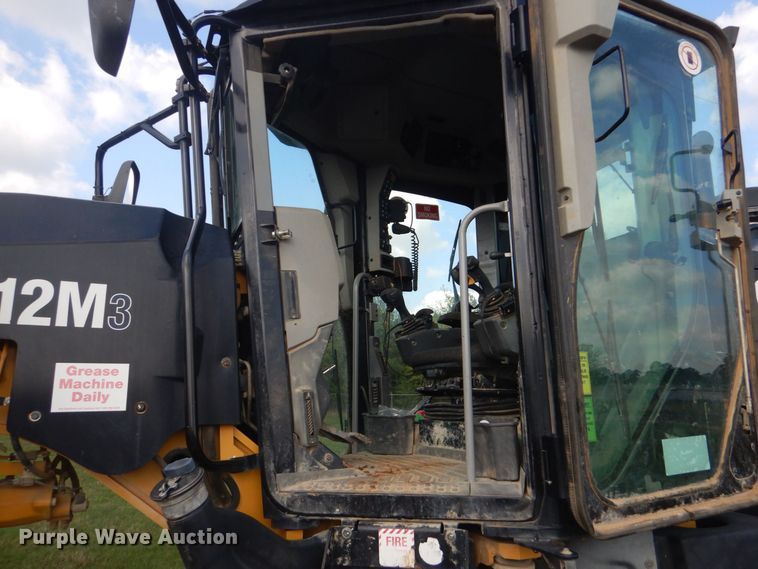 image for item DO1659 2015 Caterpillar 12M3  motor grader