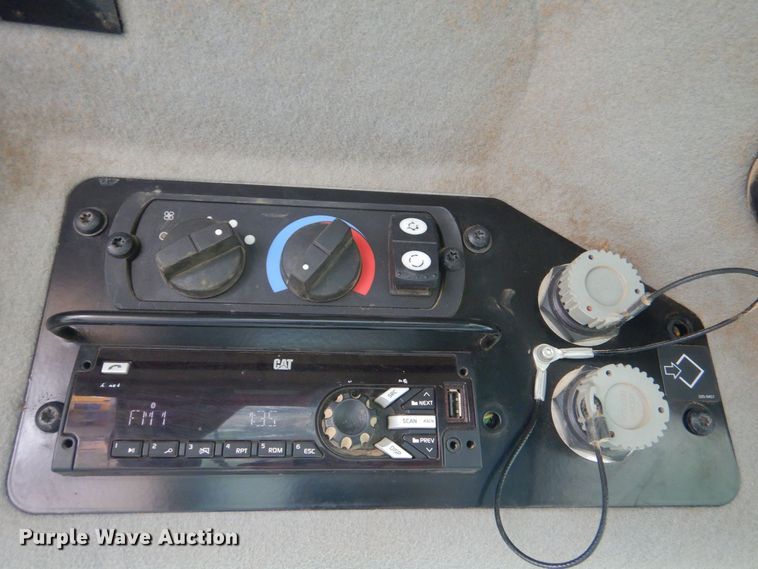 image for item DO1659 2015 Caterpillar 12M3  motor grader