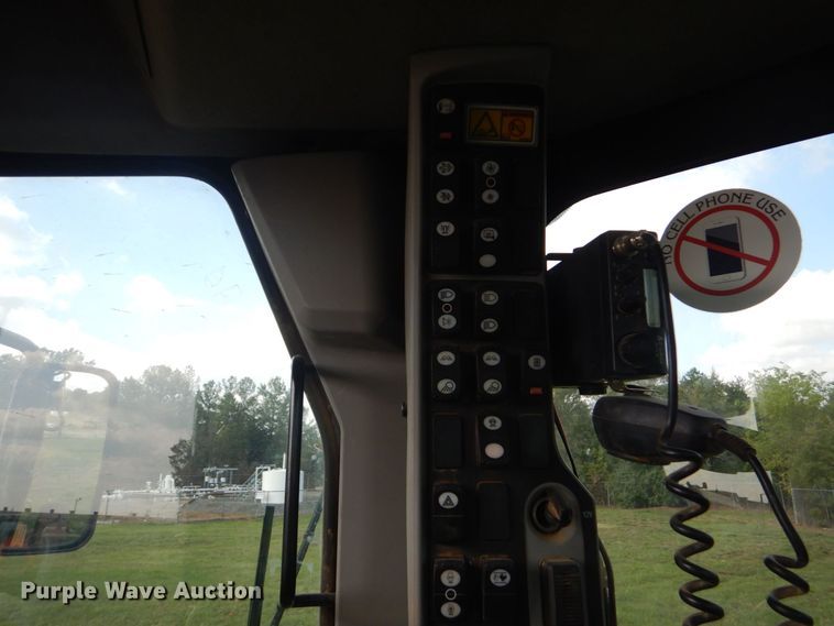 image for item DO1659 2015 Caterpillar 12M3  motor grader