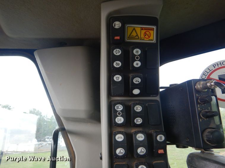 image for item DO1659 2015 Caterpillar 12M3  motor grader