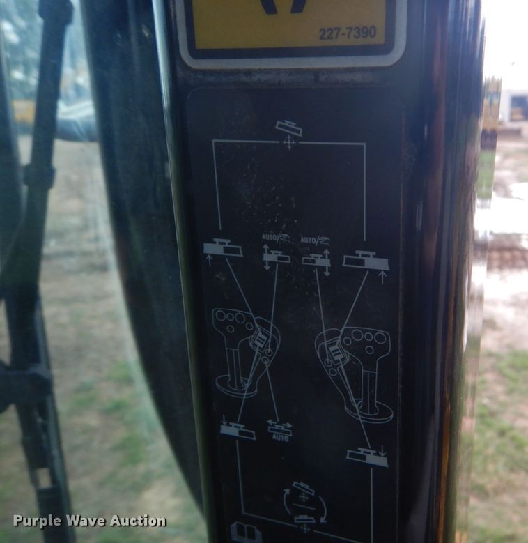 image for item DO1659 2015 Caterpillar 12M3  motor grader