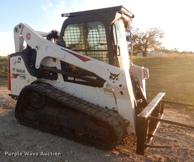 image for item DO1660 2019 Bobcat T770  tracked skid steer loader
