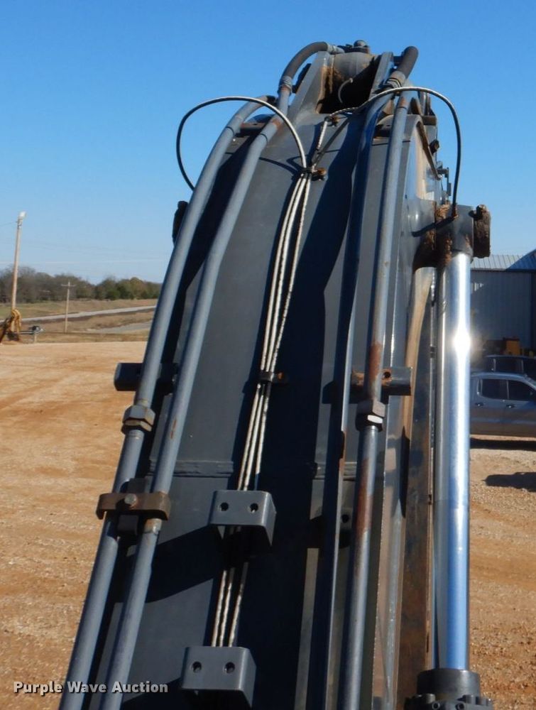 image for item DO1667 2007 John Deere 350D LC  excavator