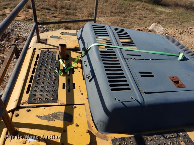 image for item DO1667 2007 John Deere 350D LC  excavator