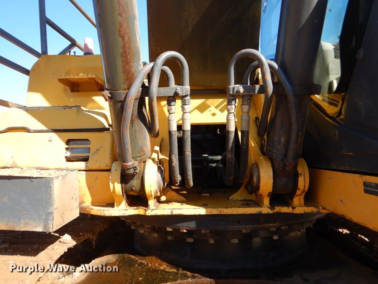 image for item DO1667 2007 John Deere 350D LC  excavator