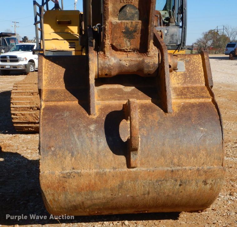 image for item DO1667 2007 John Deere 350D LC  excavator