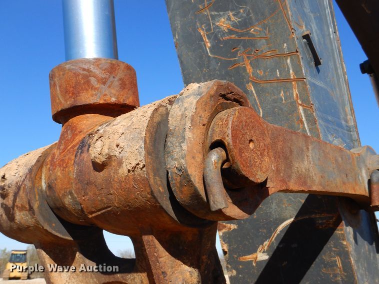 image for item DO1667 2007 John Deere 350D LC  excavator