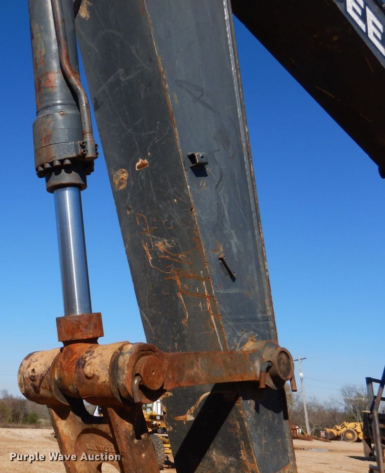 image for item DO1667 2007 John Deere 350D LC  excavator