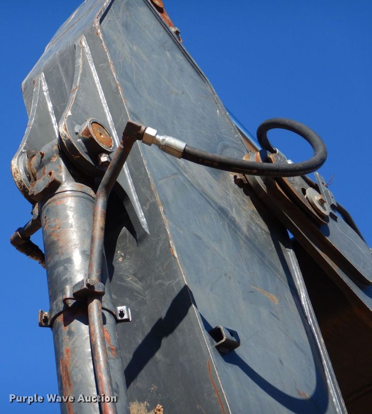 image for item DO1667 2007 John Deere 350D LC  excavator