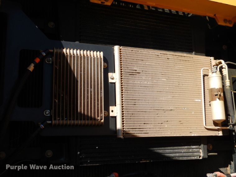 image for item DO1667 2007 John Deere 350D LC  excavator