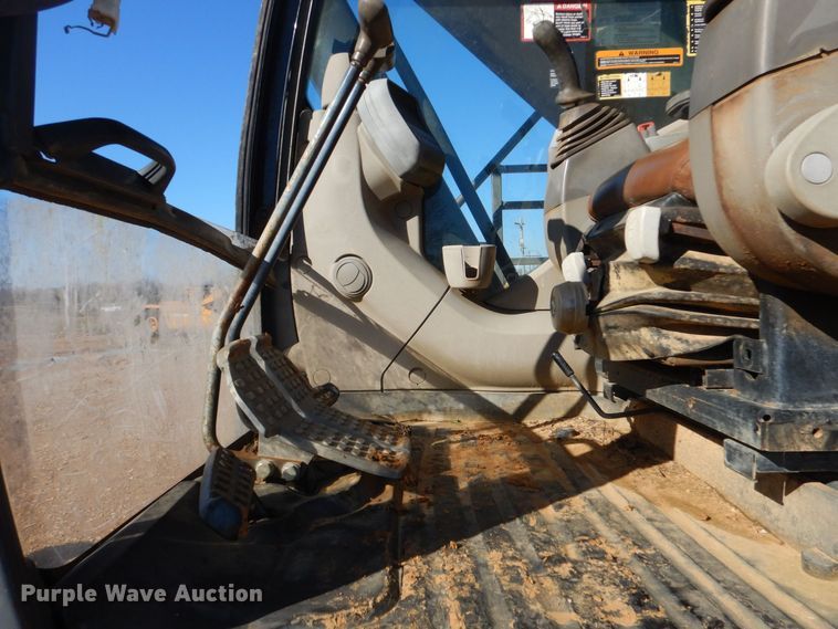 image for item DO1667 2007 John Deere 350D LC  excavator