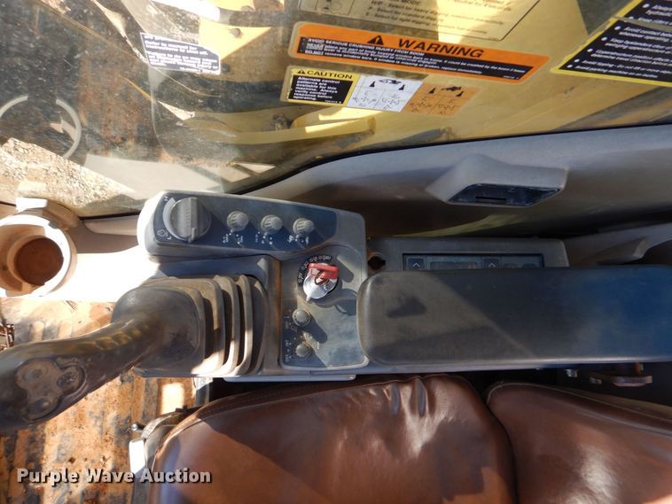 image for item DO1667 2007 John Deere 350D LC  excavator