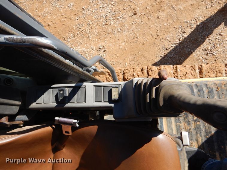 image for item DO1667 2007 John Deere 350D LC  excavator