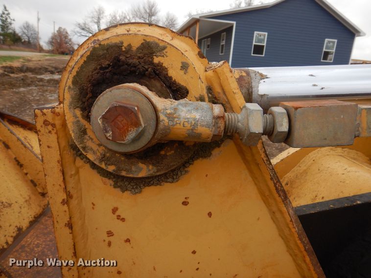 image for item DP0412 1996 Caterpillar 953C  track loader