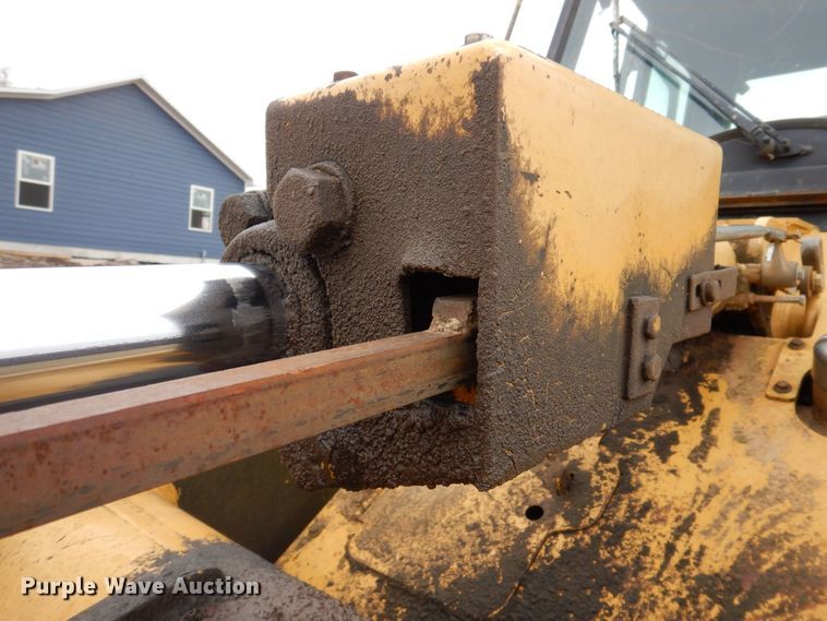 image for item DP0412 1996 Caterpillar 953C  track loader