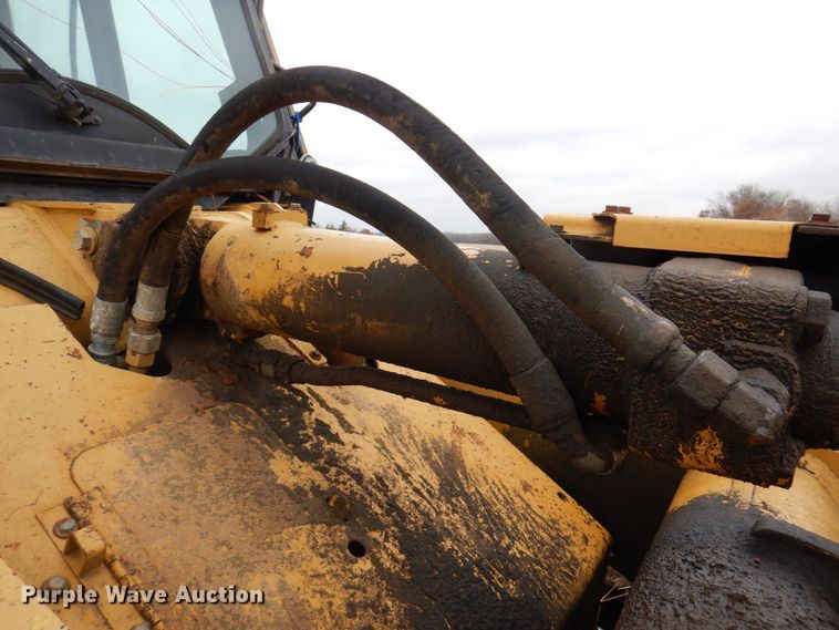 image for item DP0412 1996 Caterpillar 953C  track loader