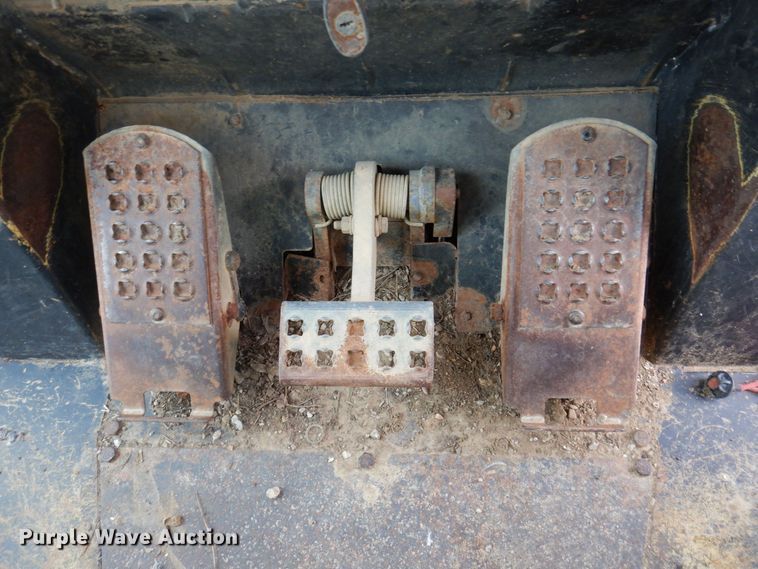 image for item DP0412 1996 Caterpillar 953C  track loader