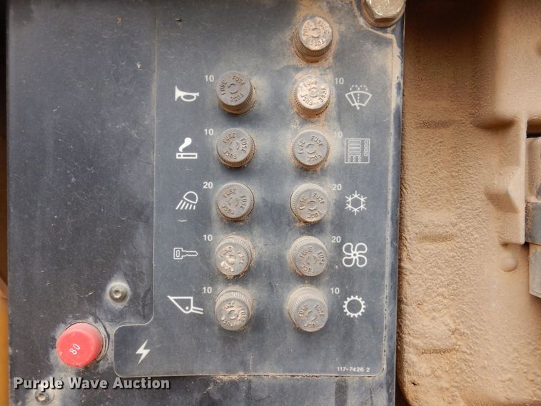 image for item DP0412 1996 Caterpillar 953C  track loader