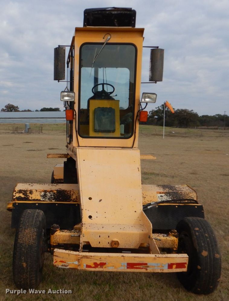 image for item DP8585 2003 Waldon SM250  broom