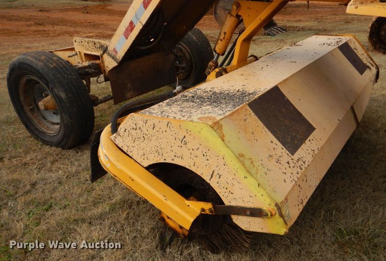 image for item DP8585 2003 Waldon SM250  broom