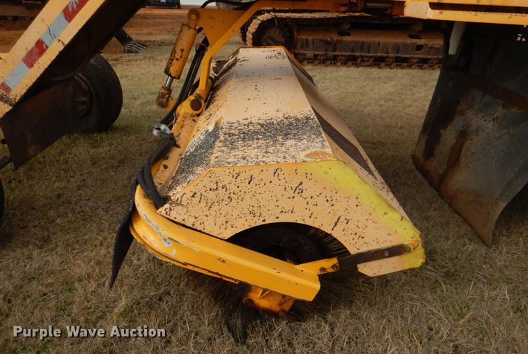 image for item DP8585 2003 Waldon SM250  broom