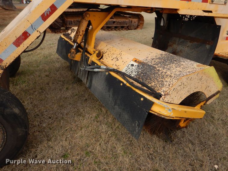 image for item DP8585 2003 Waldon SM250  broom