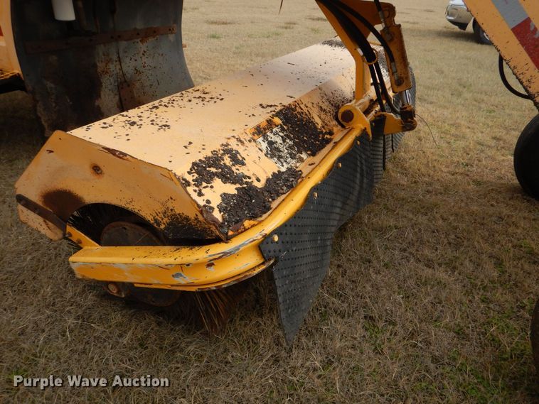 image for item DP8585 2003 Waldon SM250  broom