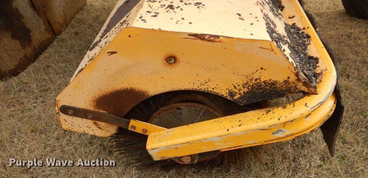 image for item DP8585 2003 Waldon SM250  broom