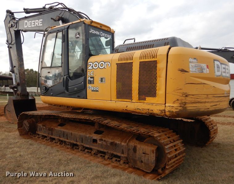 image for item DP8586 2011 John Deere 200D LC  excavator