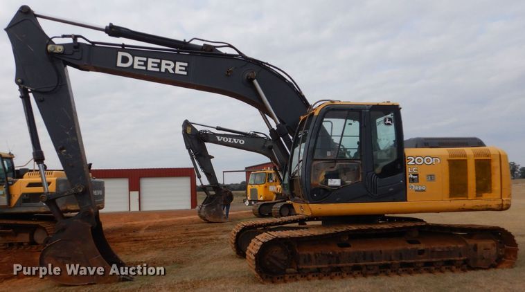 image for item DP8586 2011 John Deere 200D LC  excavator