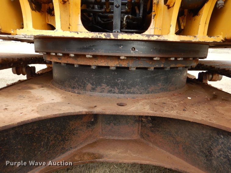 image for item DP8586 2011 John Deere 200D LC  excavator