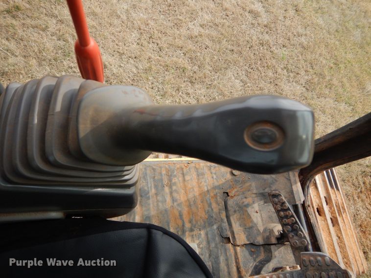 image for item DP8586 2011 John Deere 200D LC  excavator