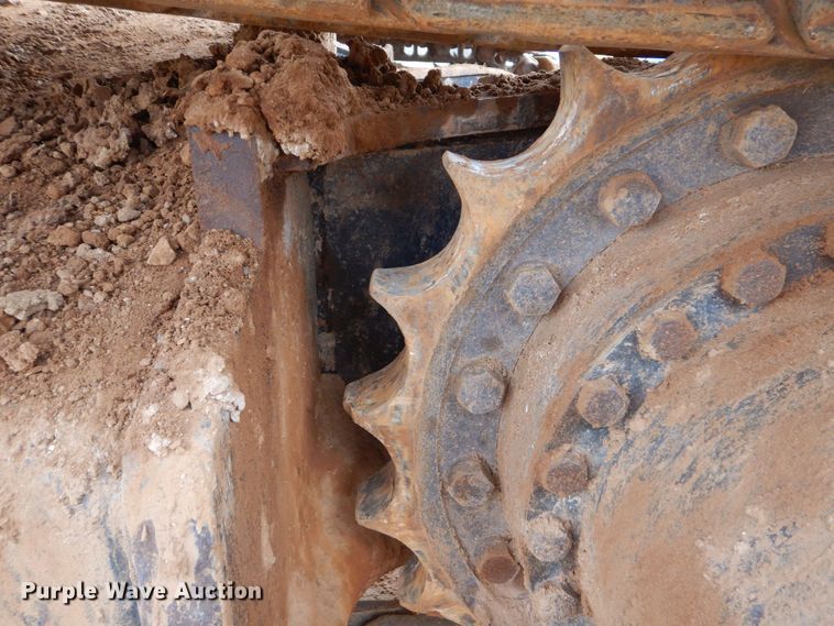 image for item DP8586 2011 John Deere 200D LC  excavator