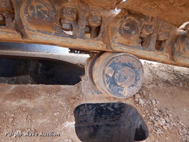 image for item DP8586 2011 John Deere 200D LC  excavator