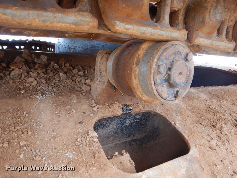 image for item DP8586 2011 John Deere 200D LC  excavator