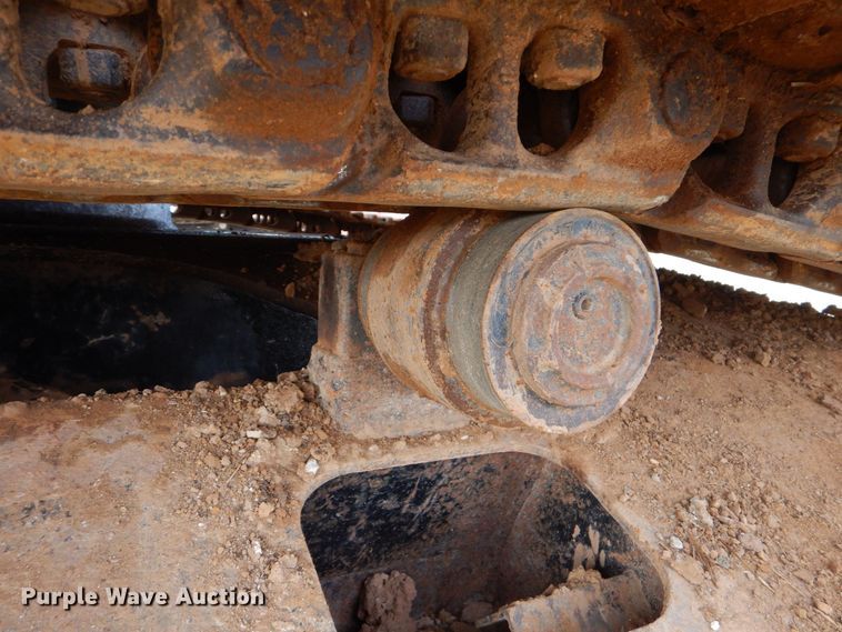 image for item DP8586 2011 John Deere 200D LC  excavator