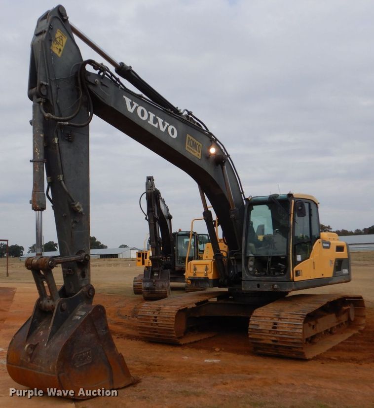 image for item DP8587 2013 Volvo EC220DL  excavator