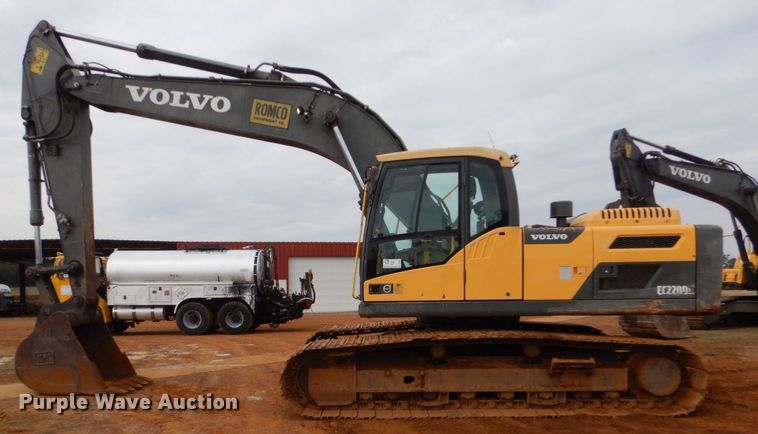 image for item DP8587 2013 Volvo EC220DL  excavator