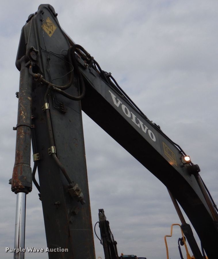 image for item DP8587 2013 Volvo EC220DL  excavator