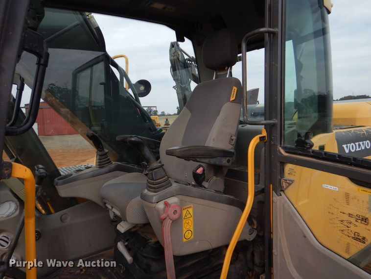 image for item DP8587 2013 Volvo EC220DL  excavator