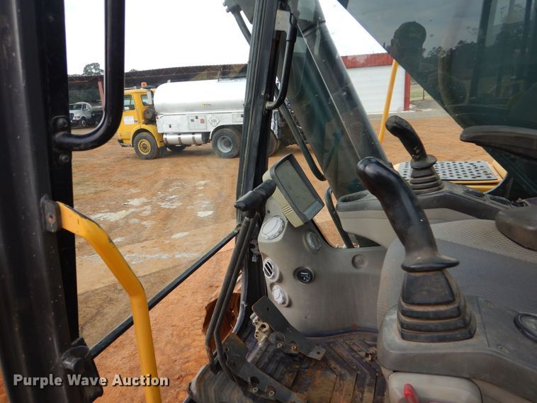 image for item DP8587 2013 Volvo EC220DL  excavator