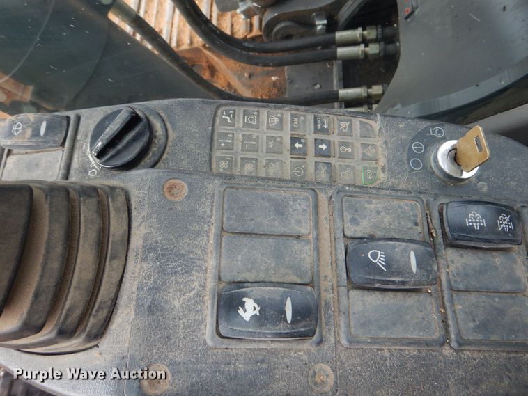 image for item DP8587 2013 Volvo EC220DL  excavator