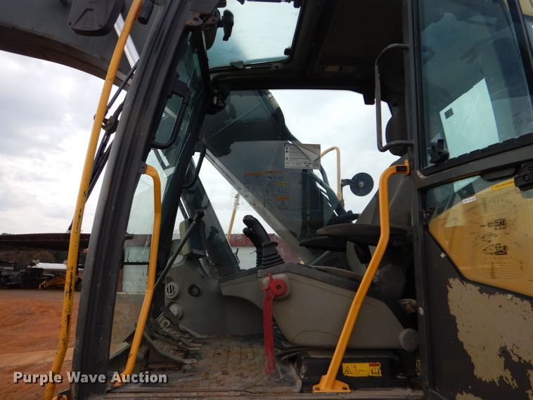 image for item DP8588 2012 Volvo EC220DL  excavator