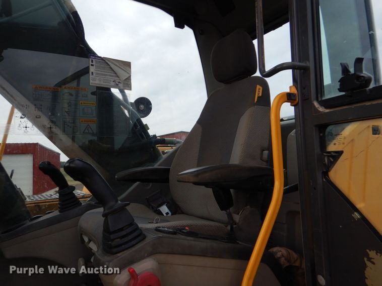 image for item DP8588 2012 Volvo EC220DL  excavator