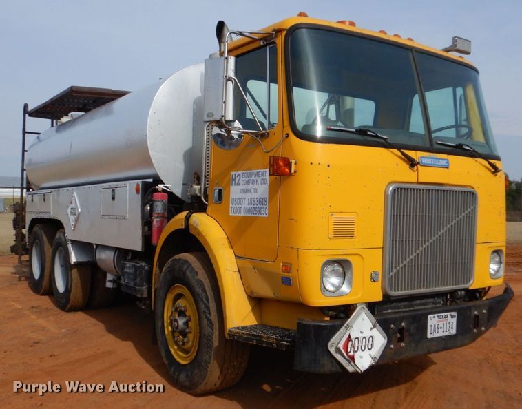 image for item DP8589 1988 White GMC WX  oil distributor truck