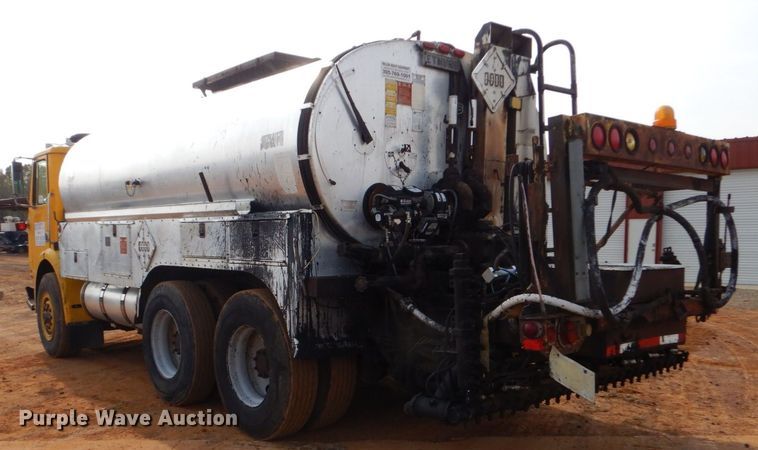 image for item DP8589 1988 White GMC WX  oil distributor truck