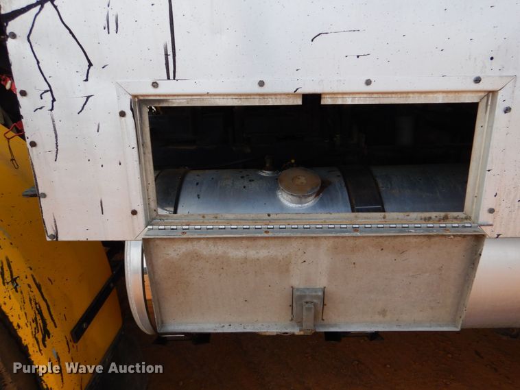 image for item DP8589 1988 White GMC WX  oil distributor truck