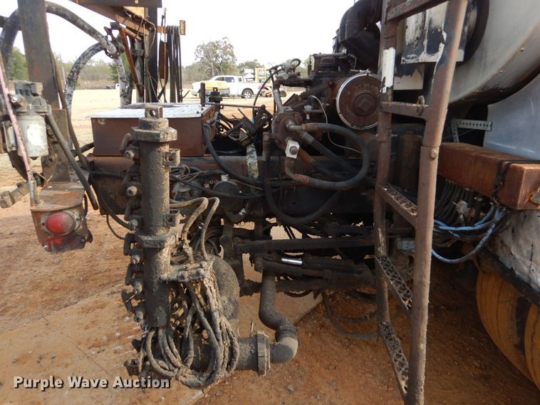 image for item DP8589 1988 White GMC WX  oil distributor truck