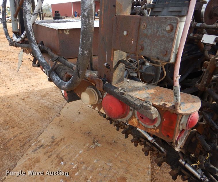 image for item DP8589 1988 White GMC WX  oil distributor truck